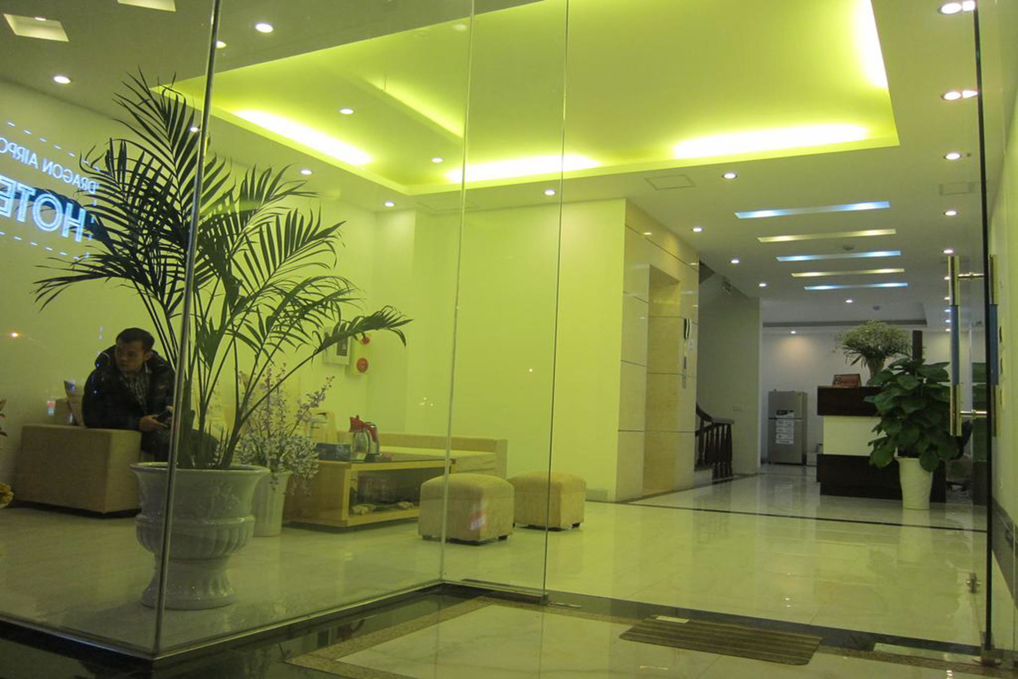 Dragon Airport Hotel Noi Bai Bagian luar foto